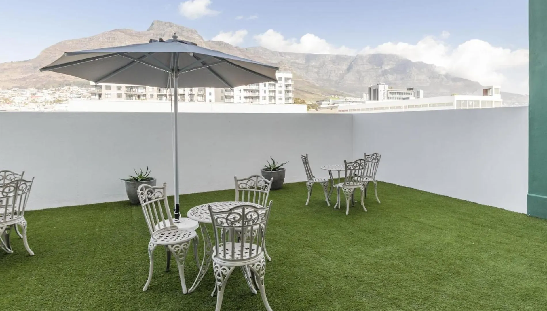Peaceful Getaway In The Historic Area Apartment Cape Town